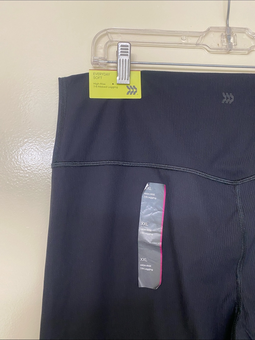 Women’s Black High-Waist 7/8 Active Leggings - Picture 5 of 6